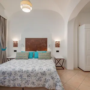 Sorella Luna Boutique, Centro Di Italien